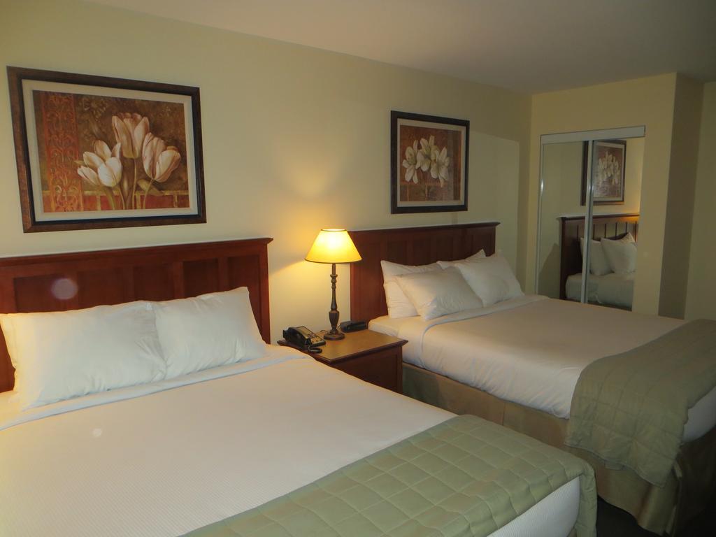 Hotel St-Bernard Saint-Bernard-de-Lacolle Δωμάτιο φωτογραφία