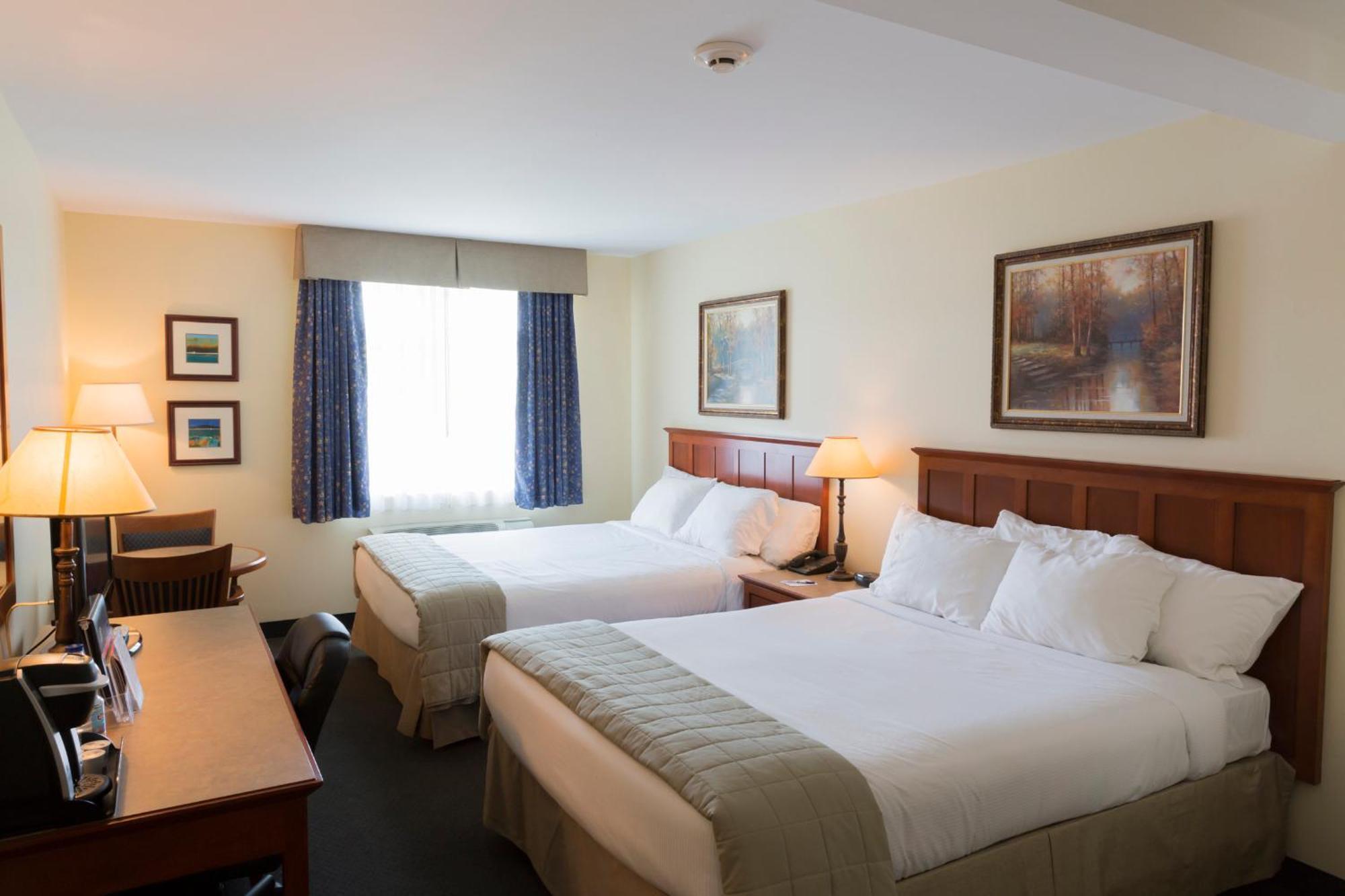 Hotel St-Bernard Saint-Bernard-de-Lacolle Εξωτερικό φωτογραφία